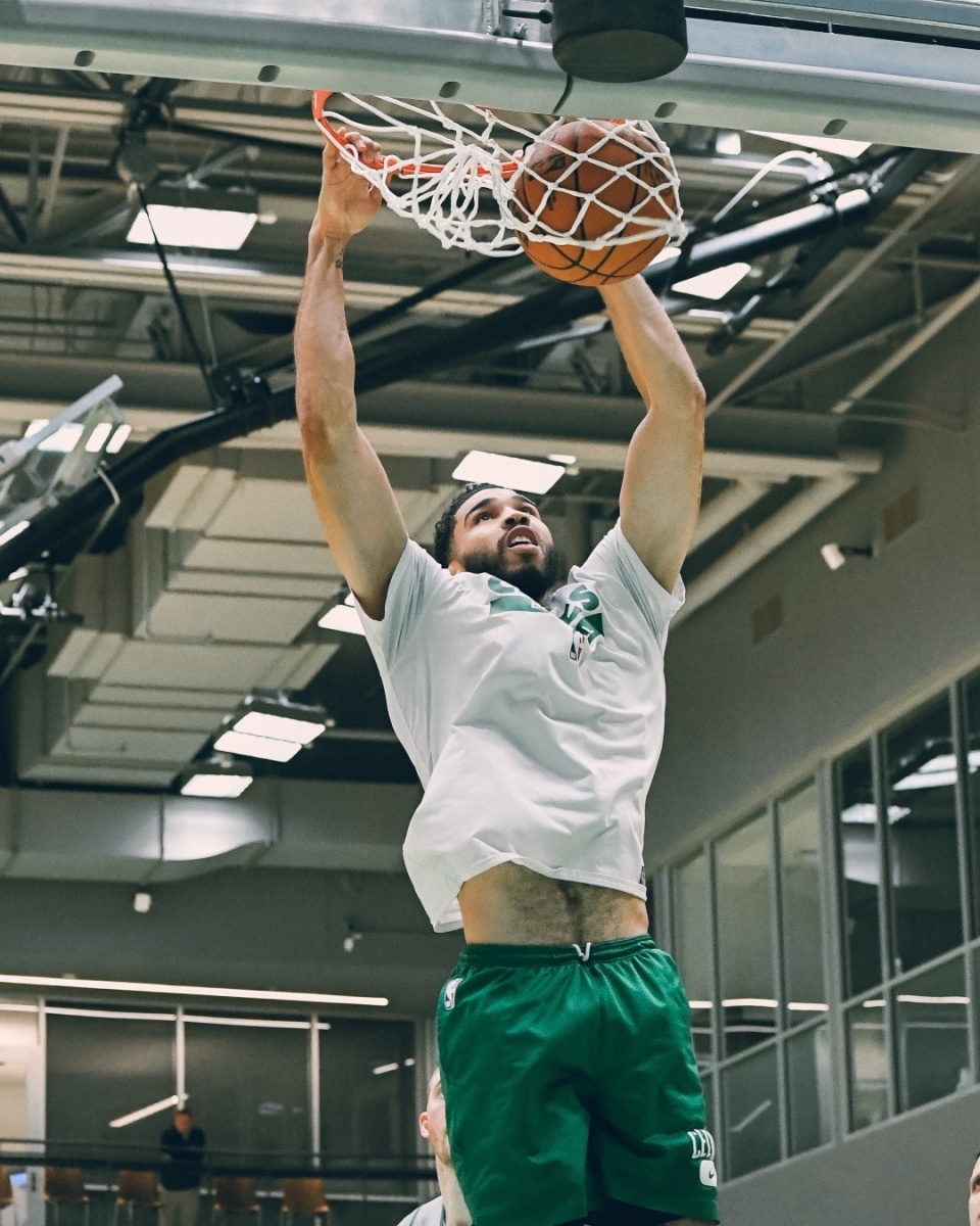 九游游戏旧版本-包含塔图姆新星夺冠表现突出，切尔西前途光明！的词条