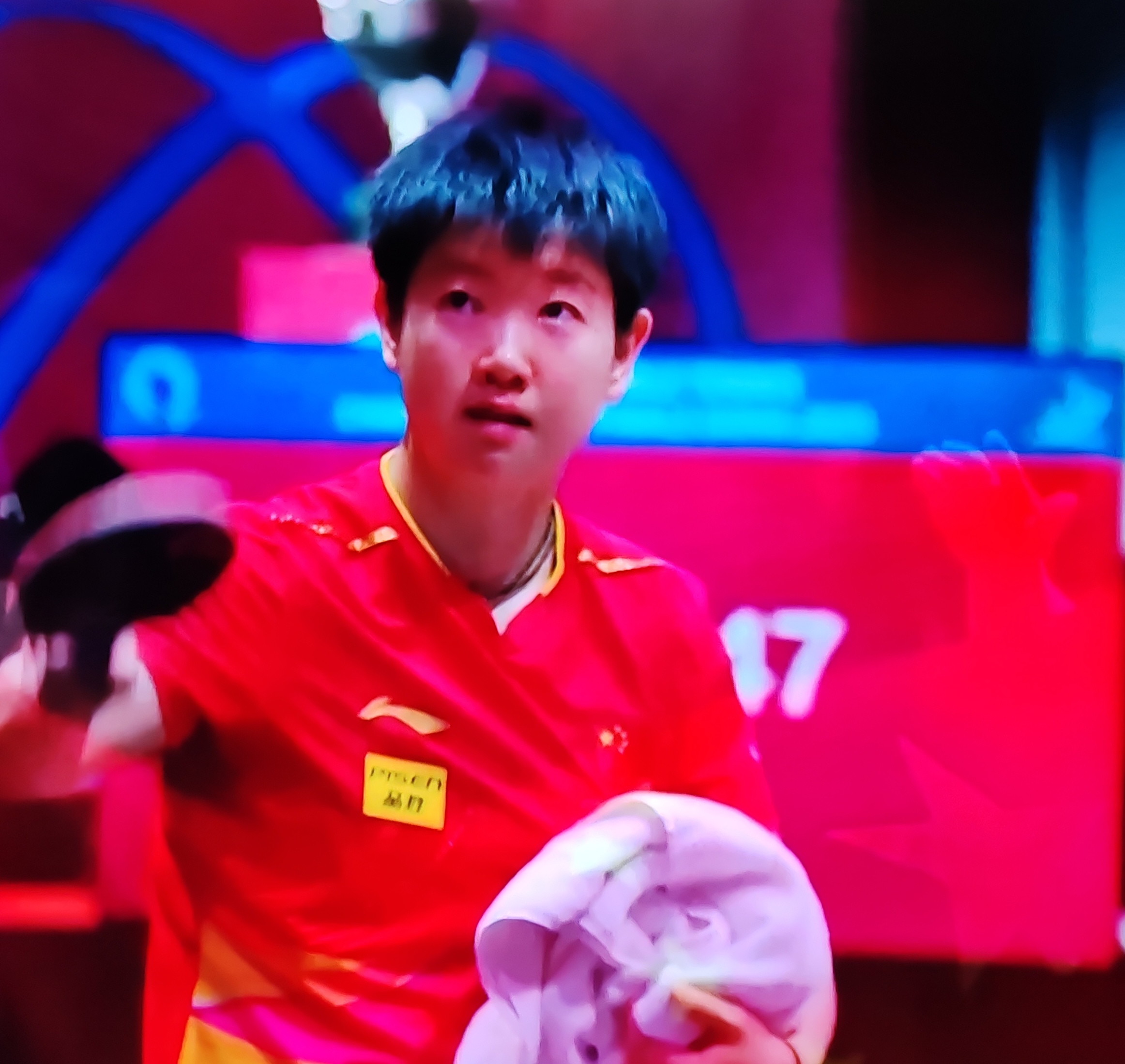 九游游戏旧版本-Ming重返赛场，重要助攻首场状态出色，TES观众沸腾！比赛高潮迭起(穿越之搬空美国金库)