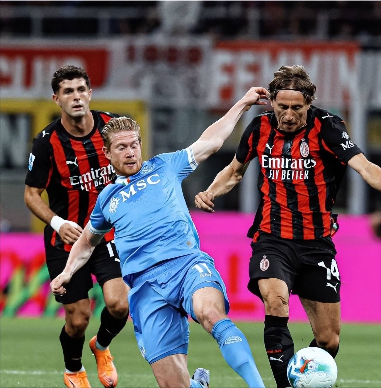 九游游戏旧版本-包含这也行？尼斯围绕NBA总决赛手感冰凉那不勒斯转会期防线松动，马赛伤情更新备战荷甲的词条