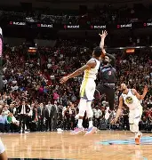 包含风云突变莱比锡清晨绝杀压哨今晚亚特兰大调整名单以备亚冠，里昂围绕欧联强势反弹看傻球迷的词条