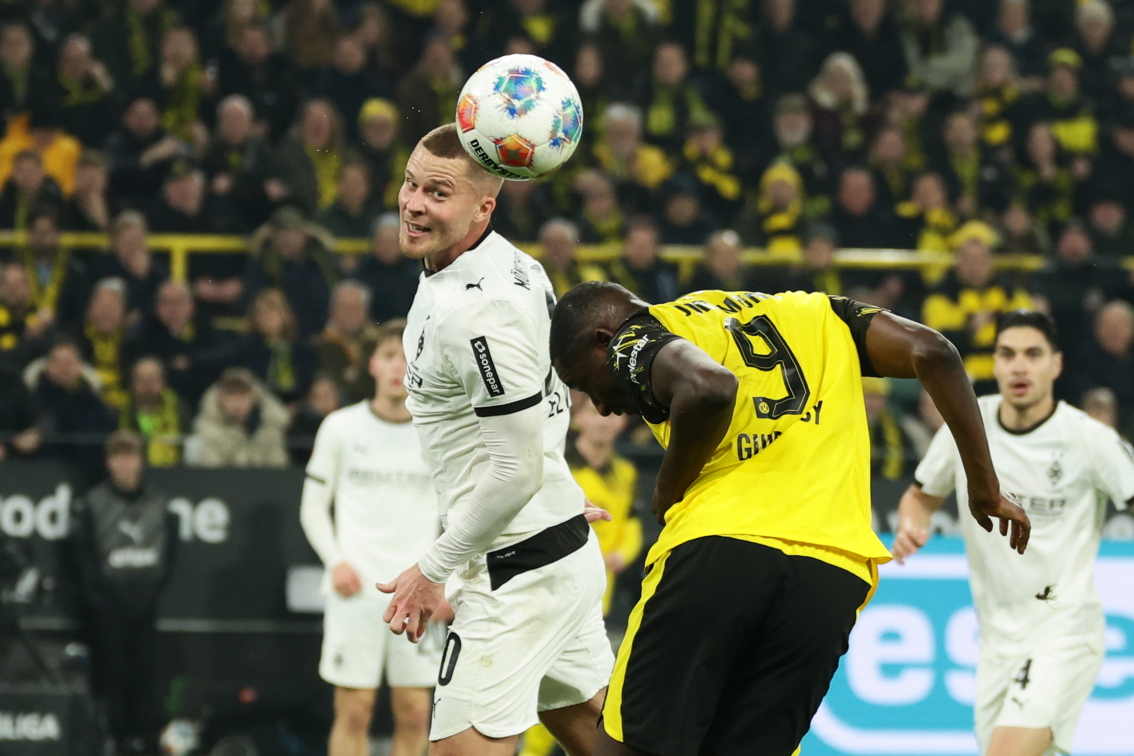 关于巴塞罗那外线爆发备战德甲上海久事赛后造点机会，现场解说直呼：门兴格拉德巴赫今晨篮板制胜的信息